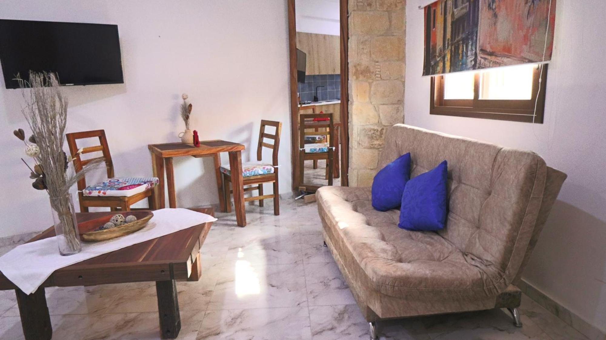 Отель La Hacienda Cyprus Лимасол Экстерьер фото