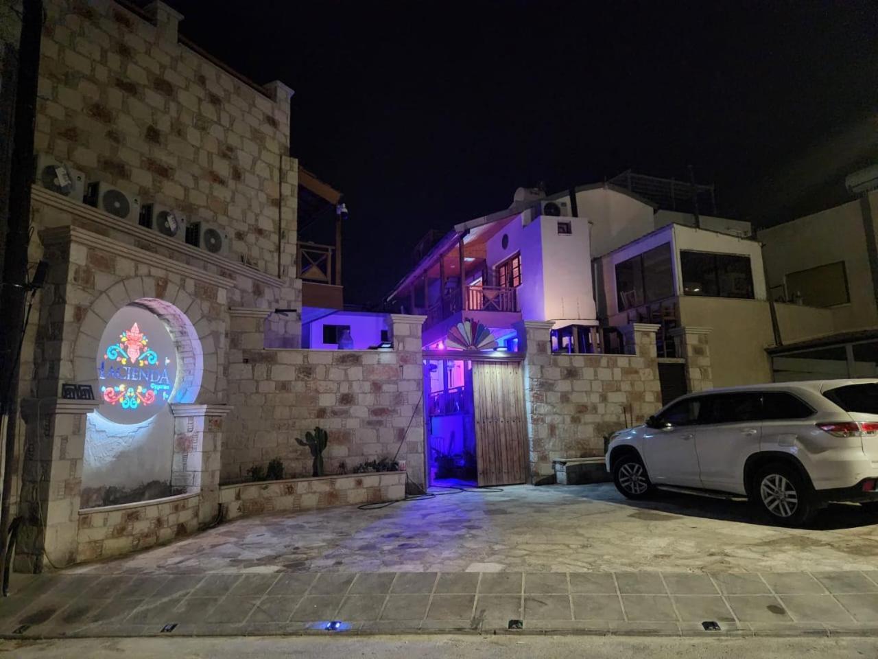 Отель La Hacienda Cyprus Лимасол Экстерьер фото